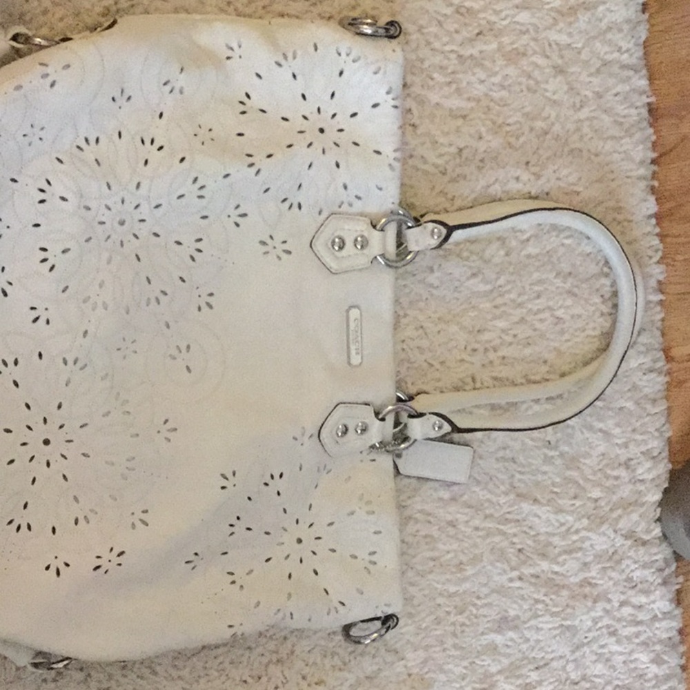 stunning Coach pocketbook